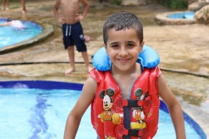 رحلة مائية إلى عيون السمك لطلاب عالم الفرقان في طرابلس