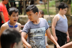 رحلة مائية إلى عيون السمك لطلاب عالم الفرقان في طرابلس