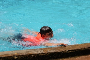 رحلة مائية إلى عيون السمك لطلاب عالم الفرقان في طرابلس