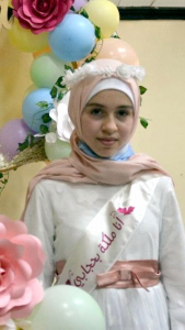 حجابي حياتي.. حفل تكريم 16 فتاة من طالبات عالم الفرقان في بيروت لارتدائهنّ الحجاب