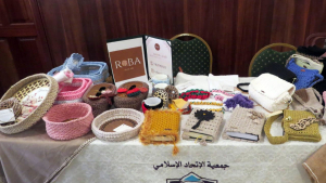 حياكة أمل.. معرض فني للعلاقات النسائية في طرابلس نصرة لأهلنا في غزة