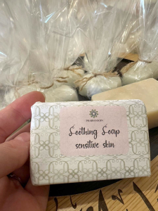 حياكة أمل.. معرض فني للعلاقات النسائية في طرابلس نصرة لأهلنا في غزة