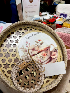 حياكة أمل.. معرض فني للعلاقات النسائية في طرابلس نصرة لأهلنا في غزة