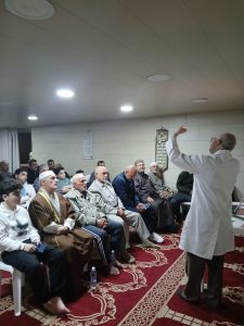 منافع السواك ومضار التدخين.. محاضرة في بشامون مع د. عماد قنواتي