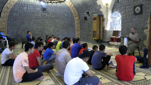 مبيت دعوي للشباب المشاركين في دورة "مهارات المسلم الجديد" في مسجد البيرة الأثري