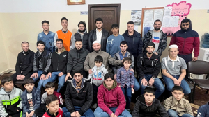 مجلس ختم وتسليم الإجازة للأخ عدنان حندوش بقراءة الإمام عاصم الكوفي