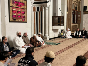 بحضور سماحة مفتي صور وأقضيتها: مجلس ختم وتسليم الإجازة برواية حفص عن عاصم للأخ بشير فادي السقا في صيدا