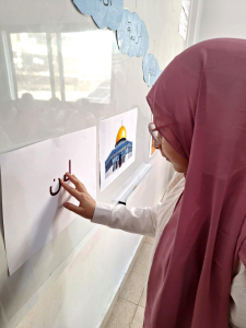 نشاط تفاعلي لفتيات عالم الفرقان في صيدا بمناسبة ذكرى الإسراء والمعراج