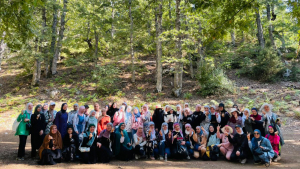 من الجبل إلى البحر.. رحلة ترفيهية لشابات المنتدى الشبابي في الشمال