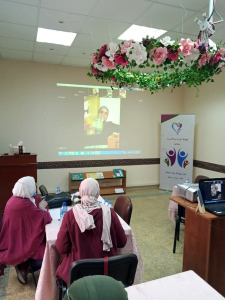 قرّي عينًا.. انتهاء المسار الأول (المسار النفسي) مع المتخصصة في علم النفس التربوي والأسري أ. فيروز العشي | حنايا