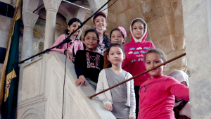 معالم صيدا القديمة.. رحلة لفتيات عالم الفرقان إلى تاريخ المدينة ومعالمها الأثرية