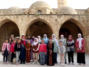 معالم صيدا القديمة.. رحلة لفتيات عالم الفرقان إلى تاريخ المدينة ومعالمها الأثرية