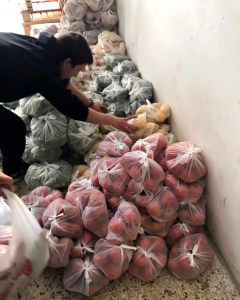 صنائع المعروف.. توزيع وجبات الإفطار الباردة والسحور وحلو العيد على العائلات المستحقة في طرابلس