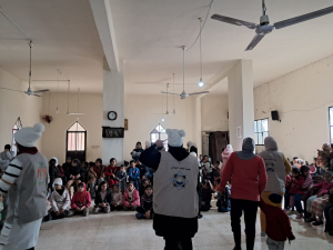 ملاذ 24 - نشاط ترفيهي وتوزيع المواد غذائية والملابس وهدايا الأطفال لدعم الأسر المحتاجة في حبوش - النبطية