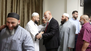 استقبال وفود المهنّئين والمهنّئات بعيد الفطر المبارك