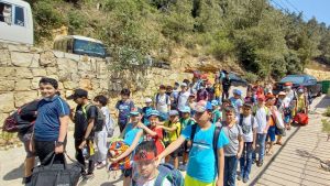 رحلة مائية لطلاب "نادي الفرقان الصيفي" في بيروت إلى مسبح منشآت ذي النورين، داريا - الشوف