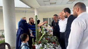 رقّة وإتقان.. معرض للأشغال اليدوية والإبداعية في المنية لدعم أهلنا في غزة