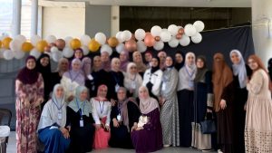 رقّة وإتقان.. معرض للأشغال اليدوية والإبداعية في المنية لدعم أهلنا في غزة