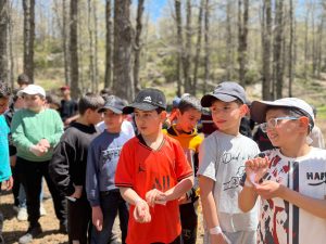 هايكينغ، ألعاب جماعية، أخوّة، وروح تنافسية.. طلاب عالم الفرقان يتألقون في مغامرة غابة العزر