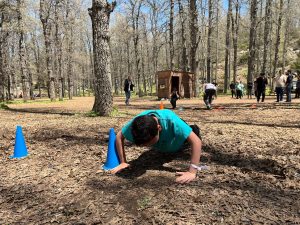 هايكينغ، ألعاب جماعية، أخوّة، وروح تنافسية.. طلاب عالم الفرقان يتألقون في مغامرة غابة العزر
