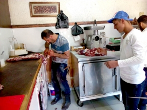 سنّة وفرحة بعيد الأضحى.. 3000 عائلة تستفيد من مشروع سنّة الأضاحي عبر مؤسسة نماء