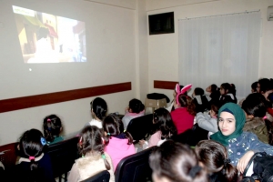 بسنّتك أهتدي وبك أقتدي.. نشاط لطالبات عالم الفرقان في طرابلس في رحاب ذكرى المولد النبوي الشريف