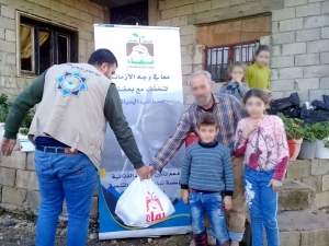 معاً في وجه الأزمات.. الجولة الأولى من تقديمات مؤسسات نماء للعائلات الأشد فقراً