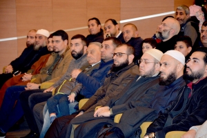 بالقرآن نرقى.. دار القرآن الكريم تكرّم أصغر حافظ فيها وثلة من المجازات وتقدّم رحلات عمرة للمتميزين