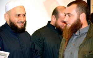 بالقرآن نرقى.. دار القرآن الكريم تكرّم أصغر حافظ فيها وثلة من المجازات وتقدّم رحلات عمرة للمتميزين