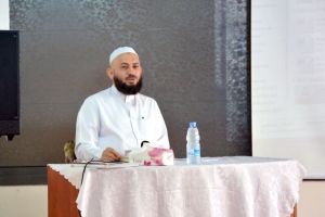 تراجع المسلمين عن دينهم.. اللقاء الثاني من لقاءات (بوصلة الحياة) مع الشيخ حسن قاطرجي في بيروت