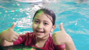 رحلة مائية لطالبات نادي الفرقان الصيفي في طرابلس