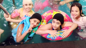 رحلة مائية لطالبات نادي الفرقان الصيفي في طرابلس