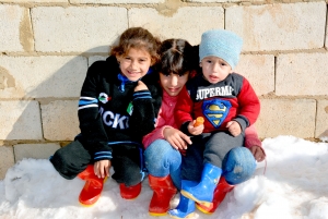 تبرعاتكم أدفأتهم.. 79.000$ حصيلة تقديمات (اجعل شتاءهم دفئاً وسلاماً)، وما زالت الحملة مستمرّة | مؤسسة نماء