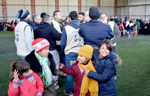 تبرعاتكم أدفأتهم.. 79.000$ حصيلة تقديمات (اجعل شتاءهم دفئاً وسلاماً)، وما زالت الحملة مستمرّة | مؤسسة نماء