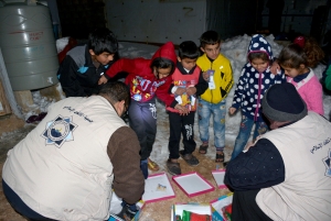 تبرعاتكم أدفأتهم.. 79.000$ حصيلة تقديمات (اجعل شتاءهم دفئاً وسلاماً)، وما زالت الحملة مستمرّة | مؤسسة نماء