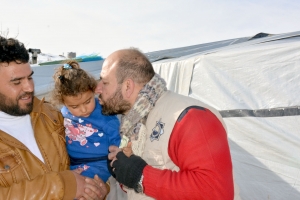 تبرعاتكم أدفأتهم.. 79.000$ حصيلة تقديمات (اجعل شتاءهم دفئاً وسلاماً)، وما زالت الحملة مستمرّة | مؤسسة نماء