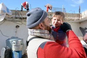 تبرعاتكم أدفأتهم.. 79.000$ حصيلة تقديمات (اجعل شتاءهم دفئاً وسلاماً)، وما زالت الحملة مستمرّة | مؤسسة نماء