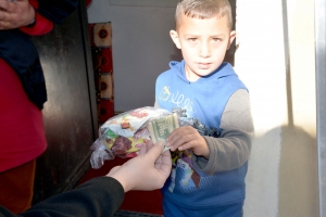 تبرعاتكم أدفأتهم.. 79.000$ حصيلة تقديمات (اجعل شتاءهم دفئاً وسلاماً)، وما زالت الحملة مستمرّة | مؤسسة نماء