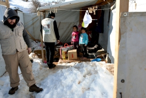 تبرعاتكم أدفأتهم.. 79.000$ حصيلة تقديمات (اجعل شتاءهم دفئاً وسلاماً)، وما زالت الحملة مستمرّة | مؤسسة نماء