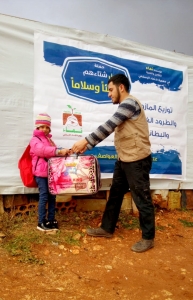 تبرعاتكم أدفأتهم.. 79.000$ حصيلة تقديمات (اجعل شتاءهم دفئاً وسلاماً)، وما زالت الحملة مستمرّة | مؤسسة نماء