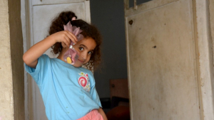 توزيع حلوى في بيروت ضمن فعاليات "كأنه بيننا ﷺ"