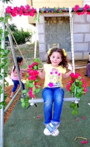 فرحة عيد.. رحلة لطلاب وطالبات نادي الفرقان الصيفي في بيروت إلى مدينة الملاهي