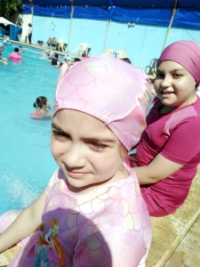 رحلة لطالبات عالم الفرقان في طرابلس إلى "مسبح الكمال"