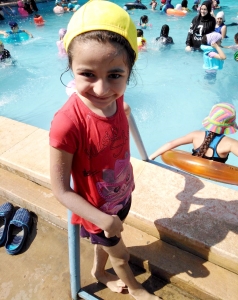 رحلة لطالبات عالم الفرقان في طرابلس إلى "مسبح الكمال"