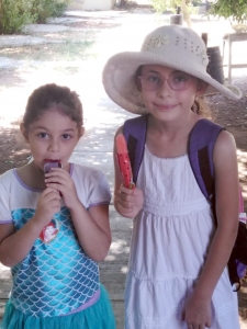 رحلة لطالبات عالم الفرقان في طرابلس إلى "مسبح الكمال"