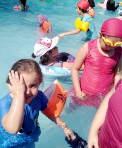 رحلة لطالبات عالم الفرقان في طرابلس إلى "مسبح الكمال"