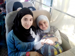 رحلة لطالبات عالم الفرقان في طرابلس إلى "مسبح الكمال"