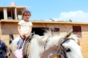 ركوب خيل ورحلة بحرية.. النشاط الثاني لدورة فتيات الفرقان في طرابلس