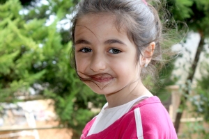 ركوب خيل ورحلة بحرية.. النشاط الثاني لدورة فتيات الفرقان في طرابلس