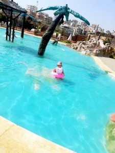 رحلة مائية لفتيات عالم الفرقان في طرابلس